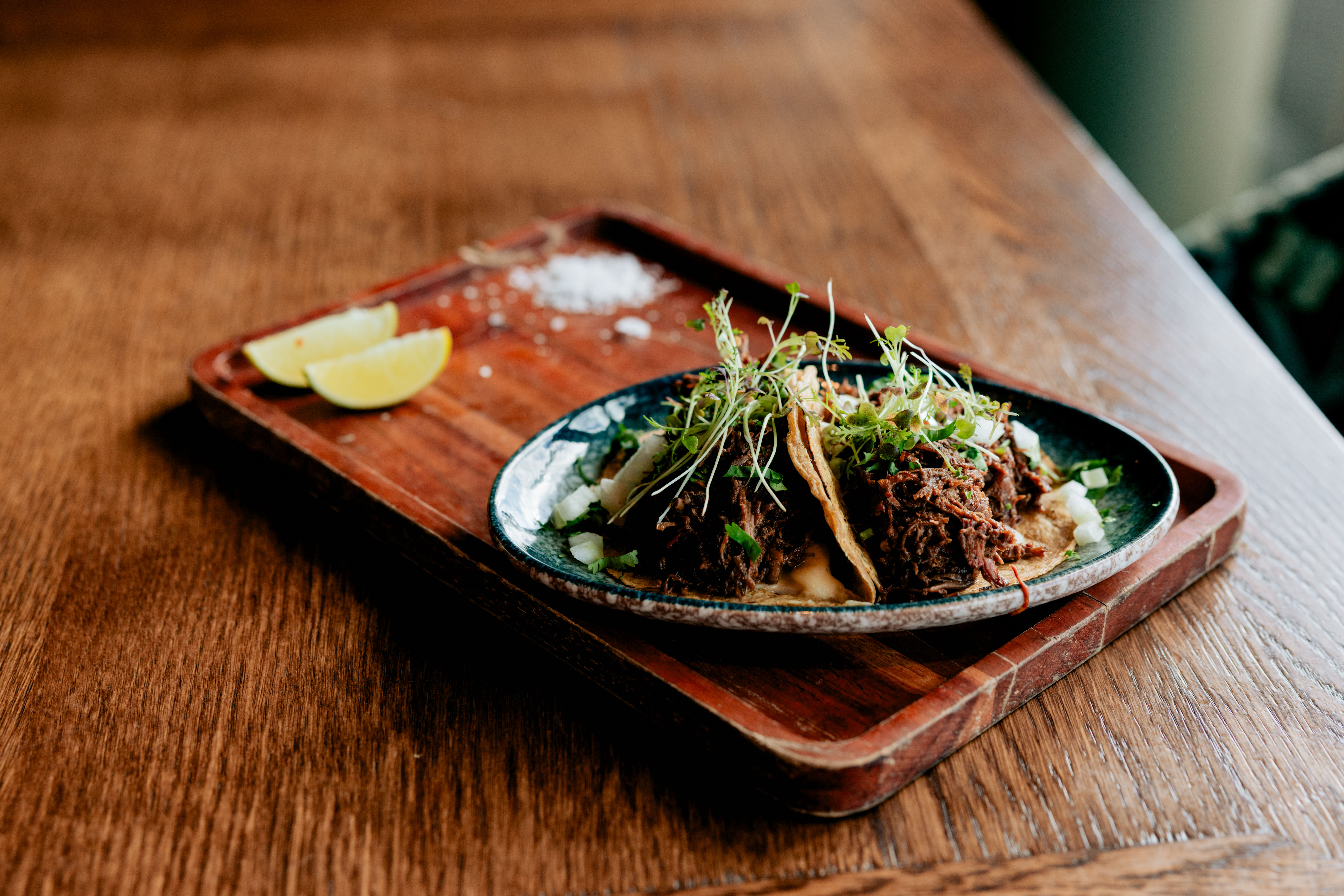 Tacoen hos Amazonia skuffer. Kjøttet er altfor salt. 