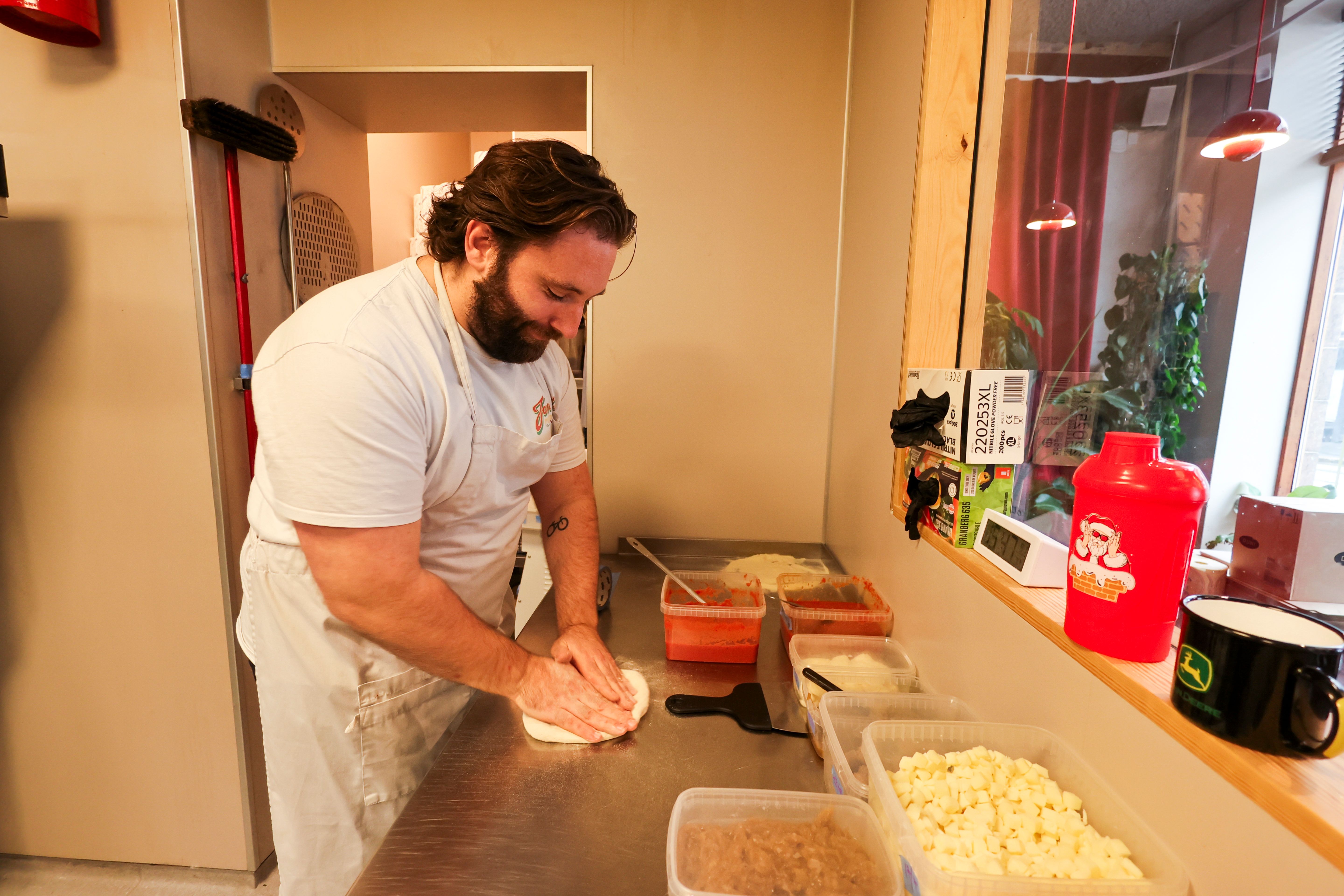 Skotske Matt Kidd driver Johnny’s Pizza sammen med amerikanske John Miccio.