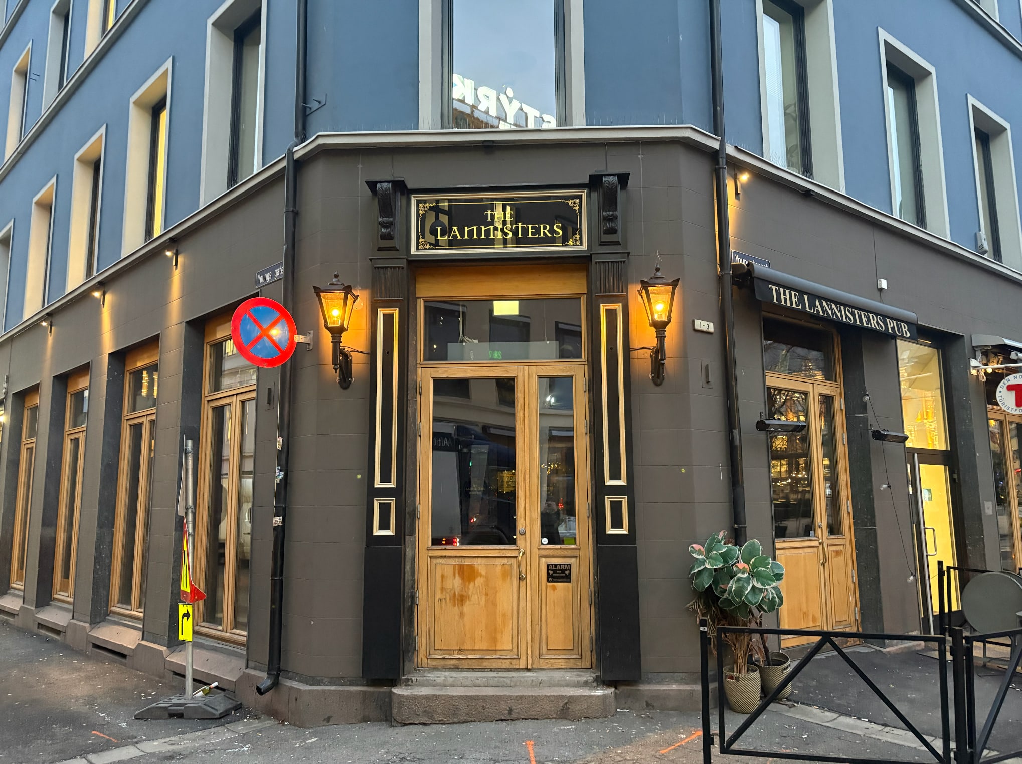 The Lannisters på Youngstorget er designet av Mel McNally og The Irish Pub Company.