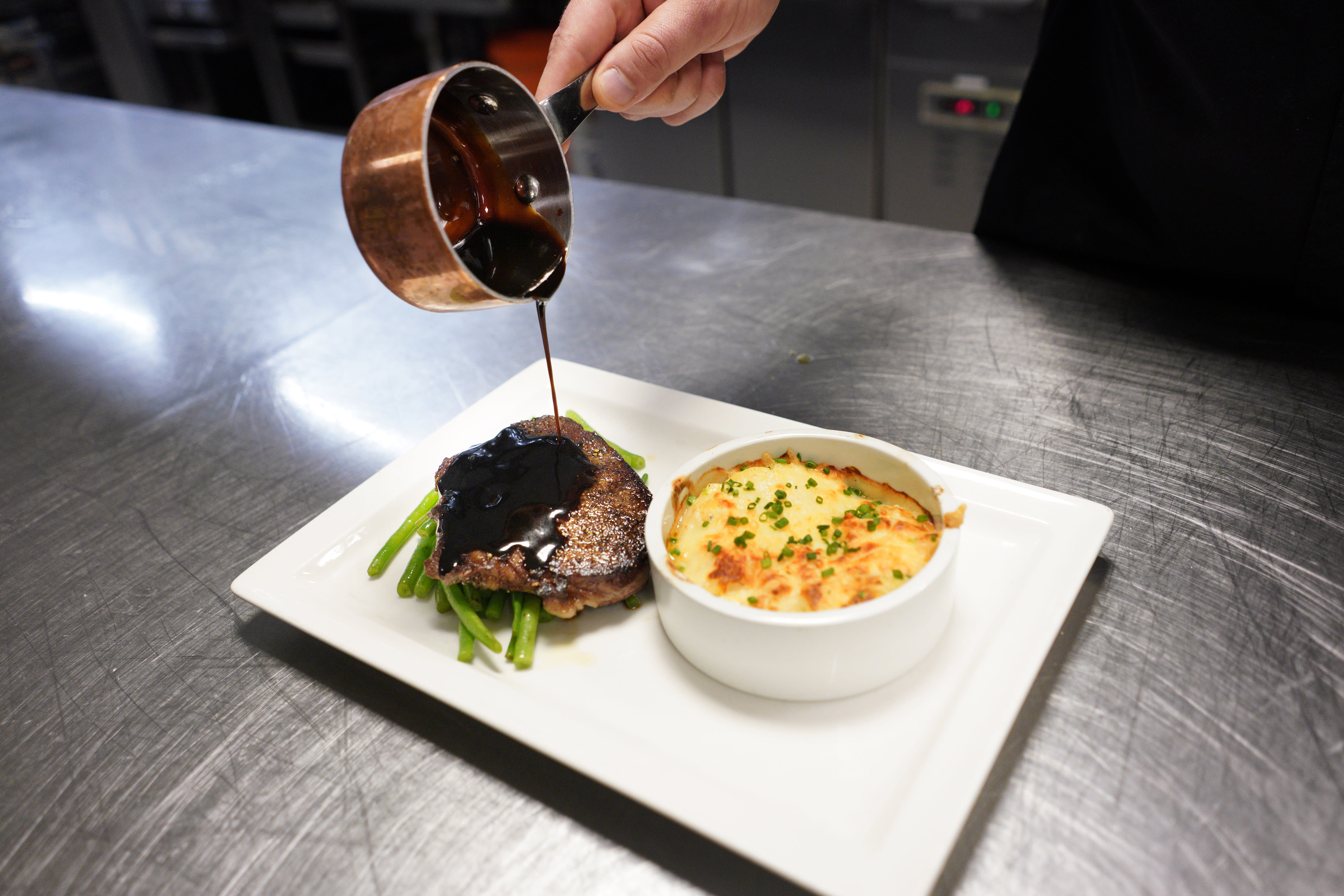 Ytrefilet med aspargesbønner. 