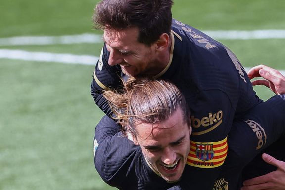Rødt kort etter grisetakling på Messi – Barcelona presser Atletico 