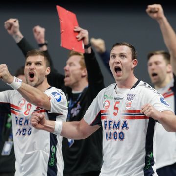 Stolpeskudd i siste sekund holder liv i Norges VM-drøm
