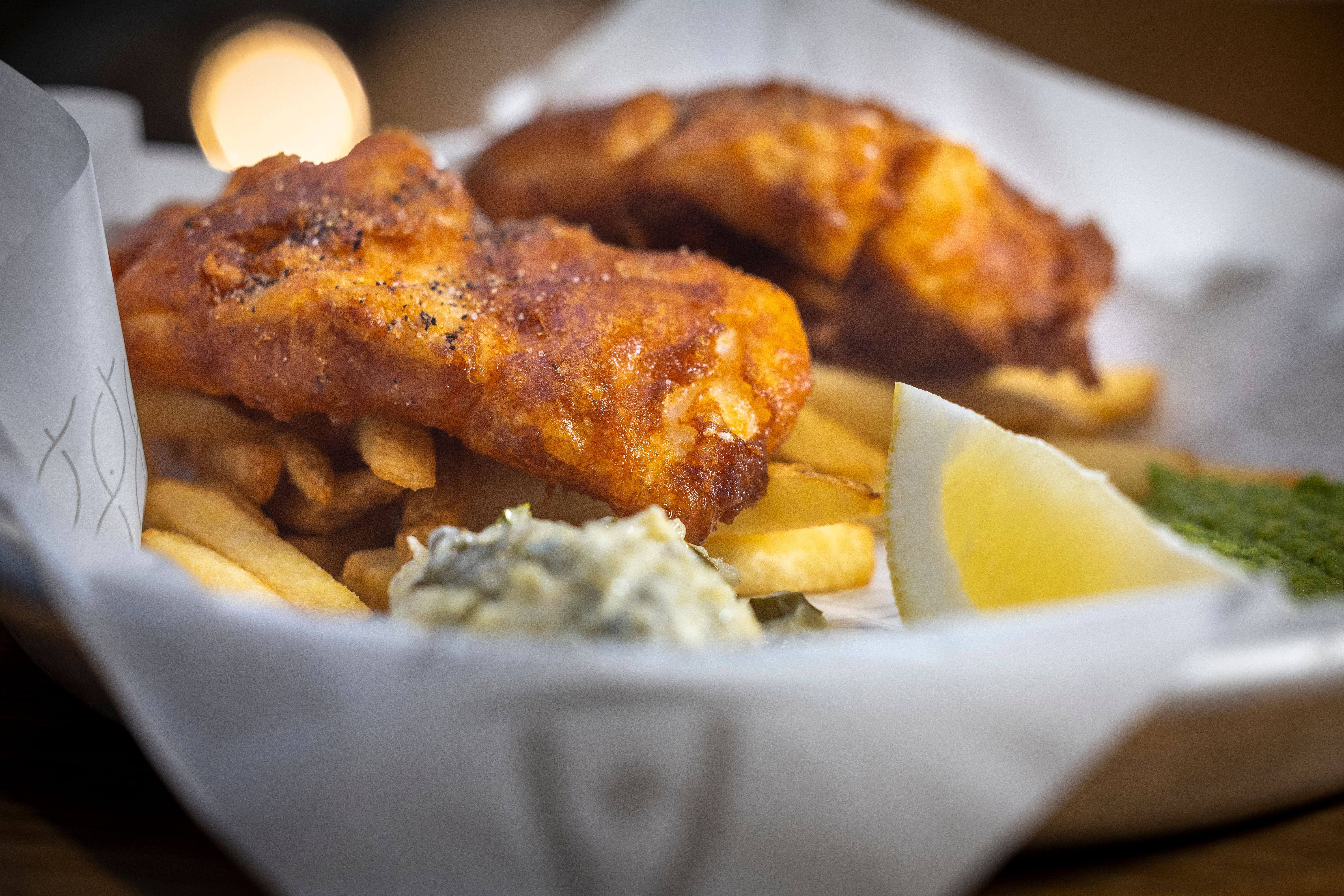 Her får du sprø og saftig fish & chips
