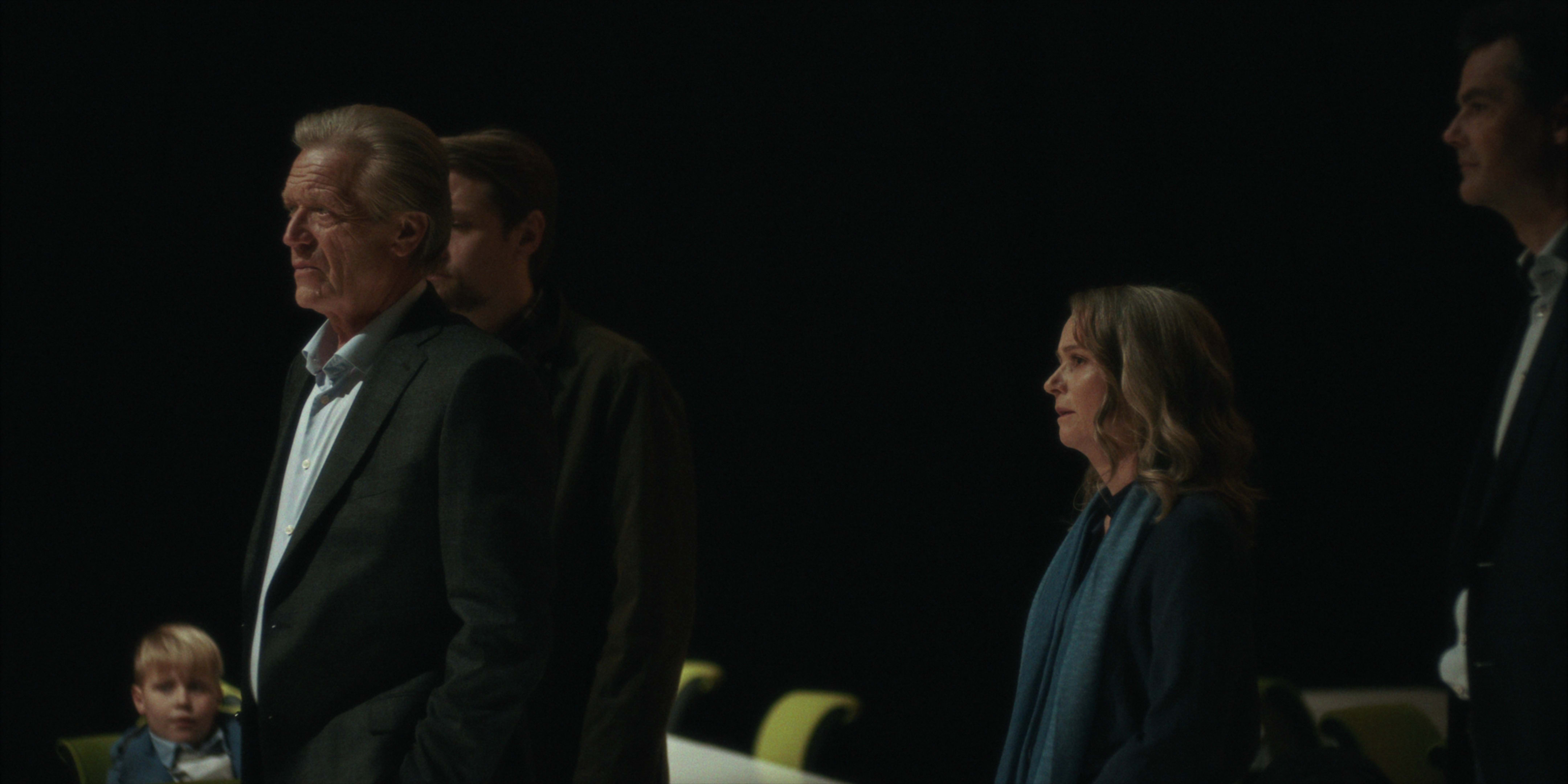 Terje Strømdahl spiller Tom Hagen som er en bikarakter i sin egen dramatiske historie.