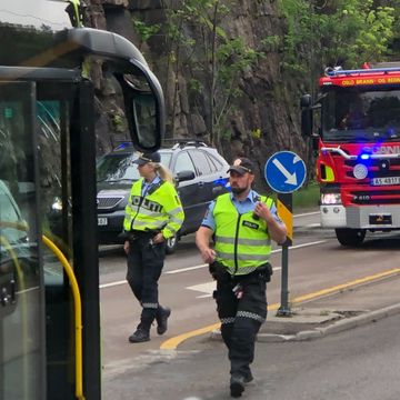  Buss mot bil - én lettere skadet