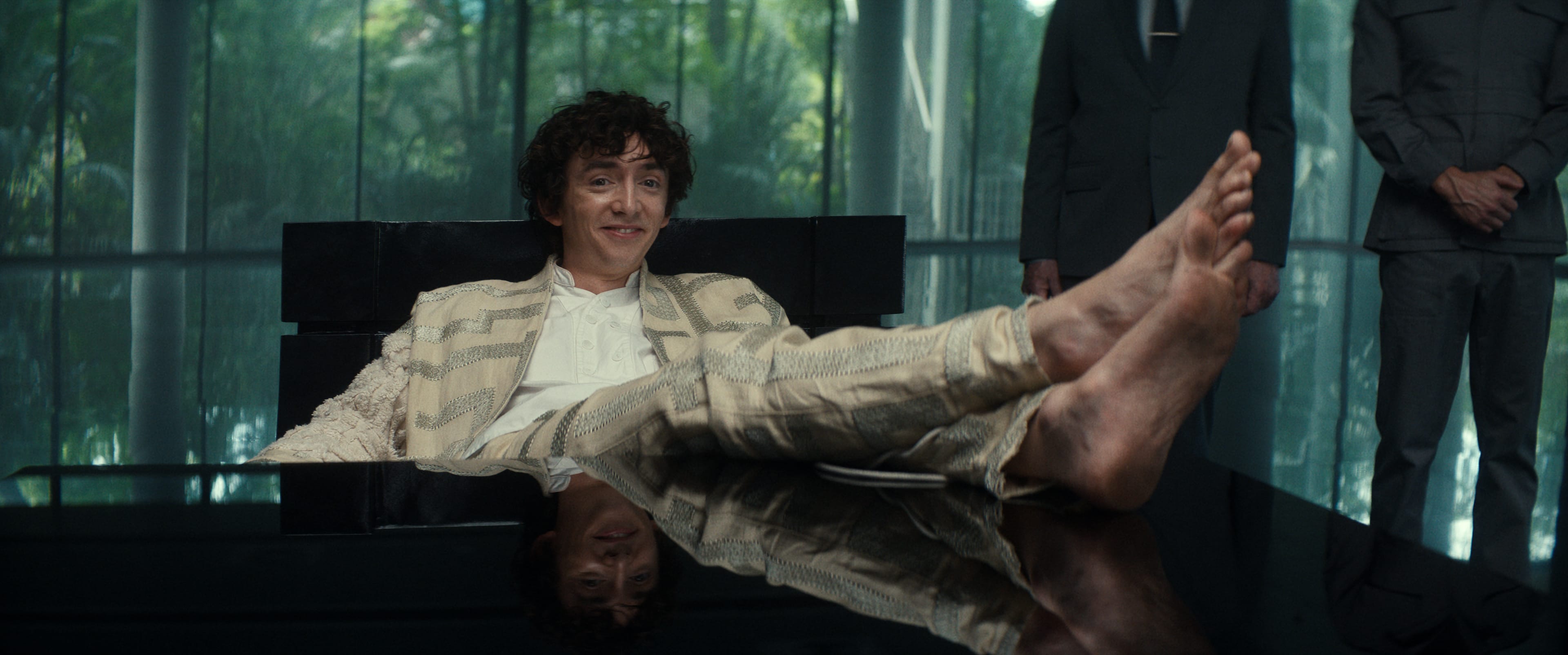 Boy Kavalier omtaler seg selv som Boy Genius. Den unge tek-magnaten vil lage syntetiske mennesker og kontrollere romvesen i «Alien: Earth». 