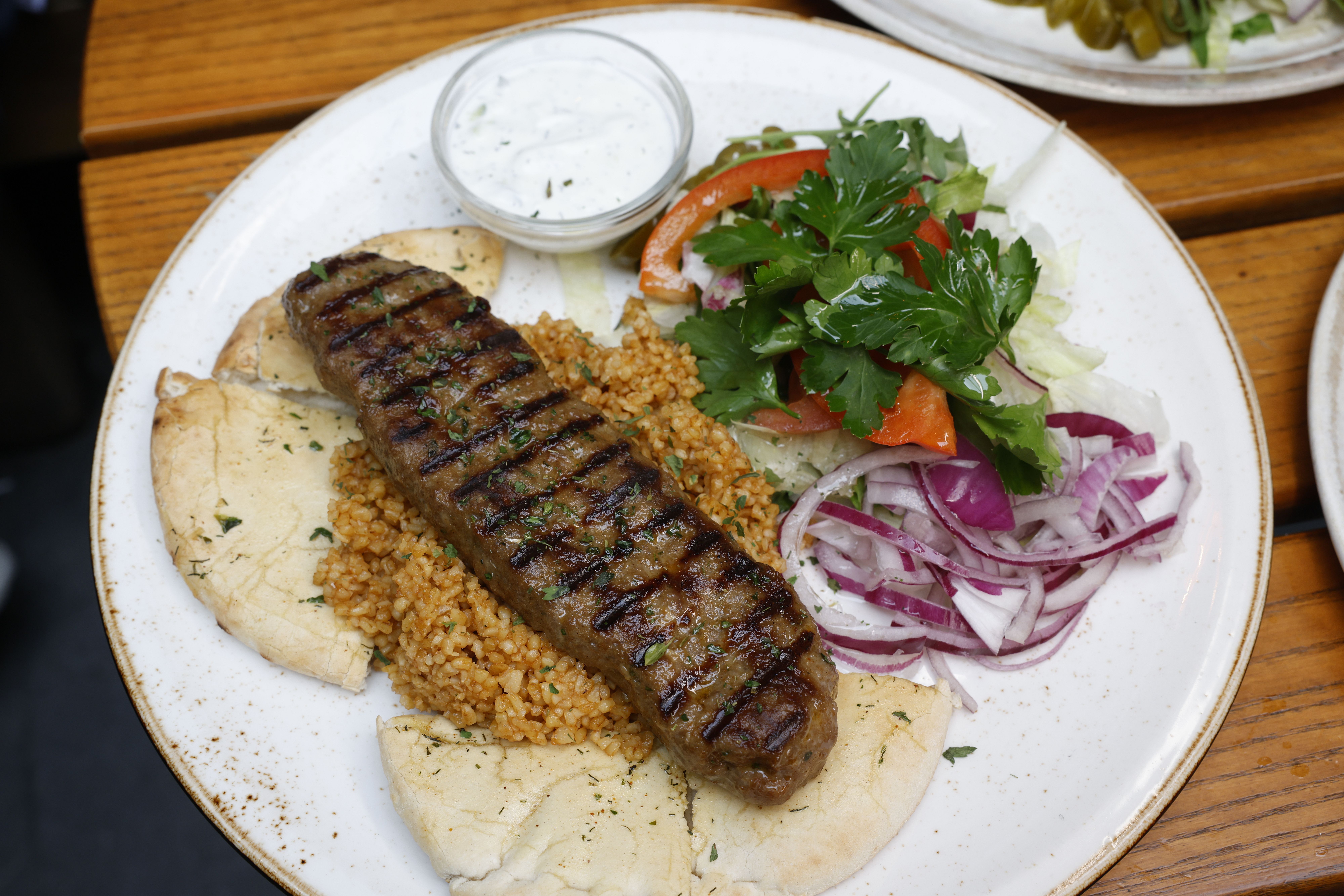 Café Sara har 60 retter på menyen. Vi testet alle sammen.