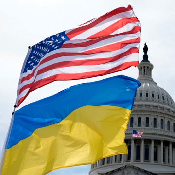 Pentagon kan levere Ukraina-hjelp i løpet av dager. – Vil gjøre verden sikrere, sier Joe Biden.
