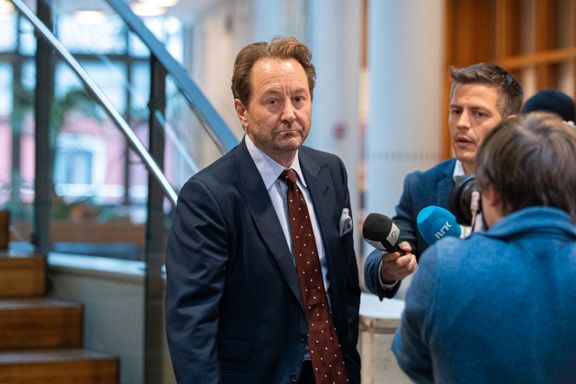 Verdiene til Kjell Inge Røkkes Aker halvert på tre måneder