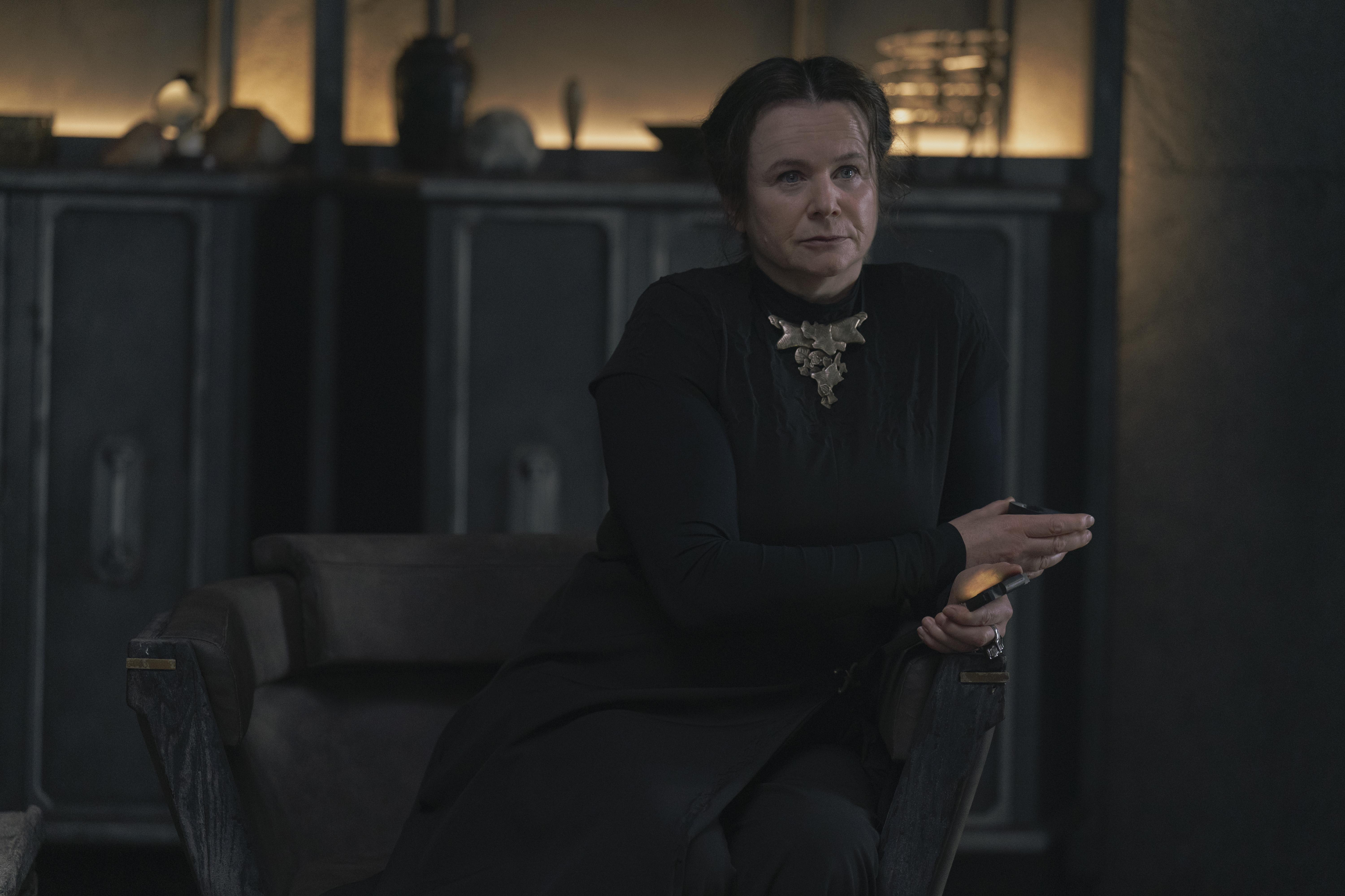  Emily Watson gjør sin beste TV-innsats siden «Chernobyl». 