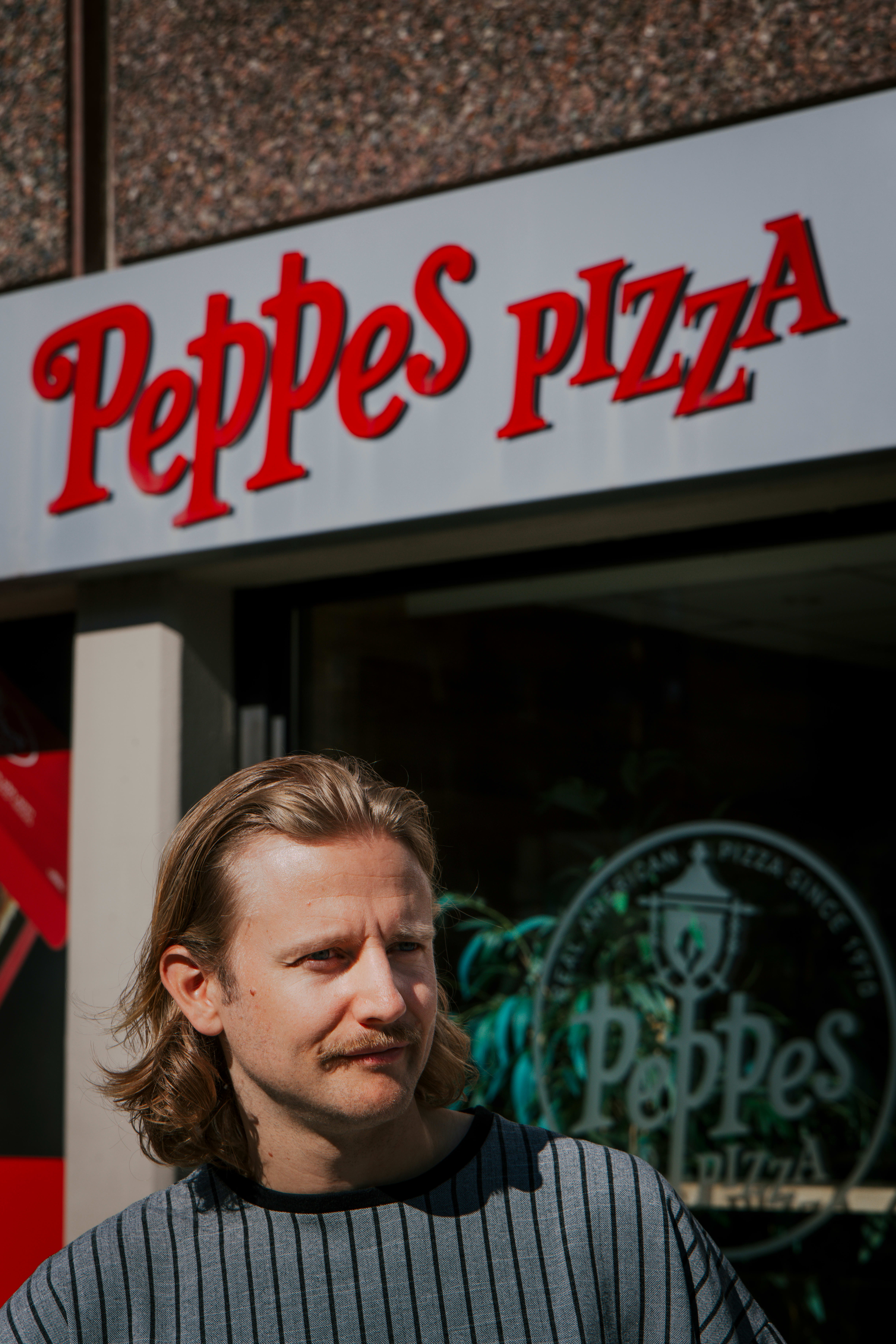 I Berntsens univers etablerte Petra Thaitjikken Peppes Norges første Peppes Pizza på Ensjø. 