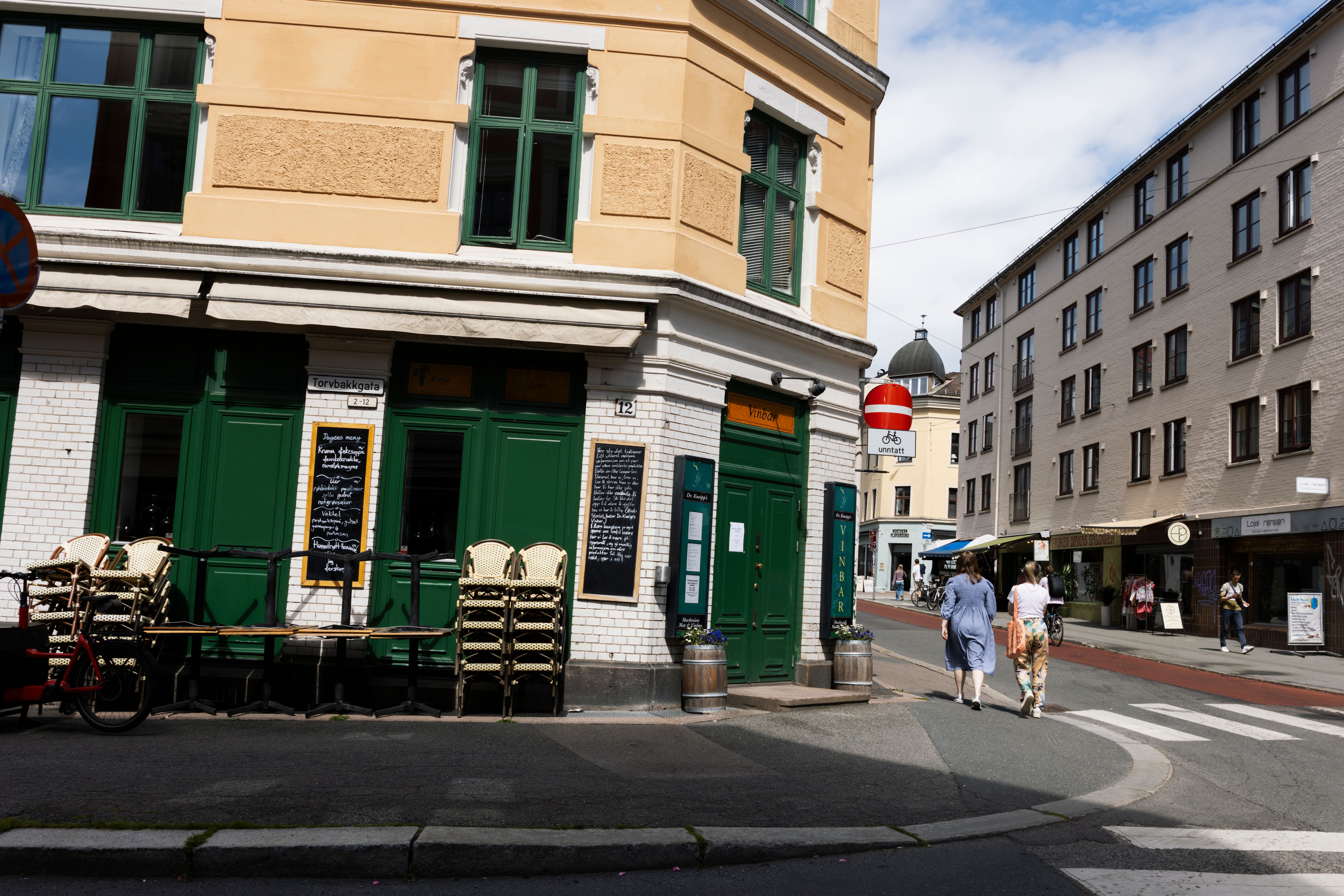 Det er umulig å ikke legge merke til det grønne bygget nederst på Grünerløkka.