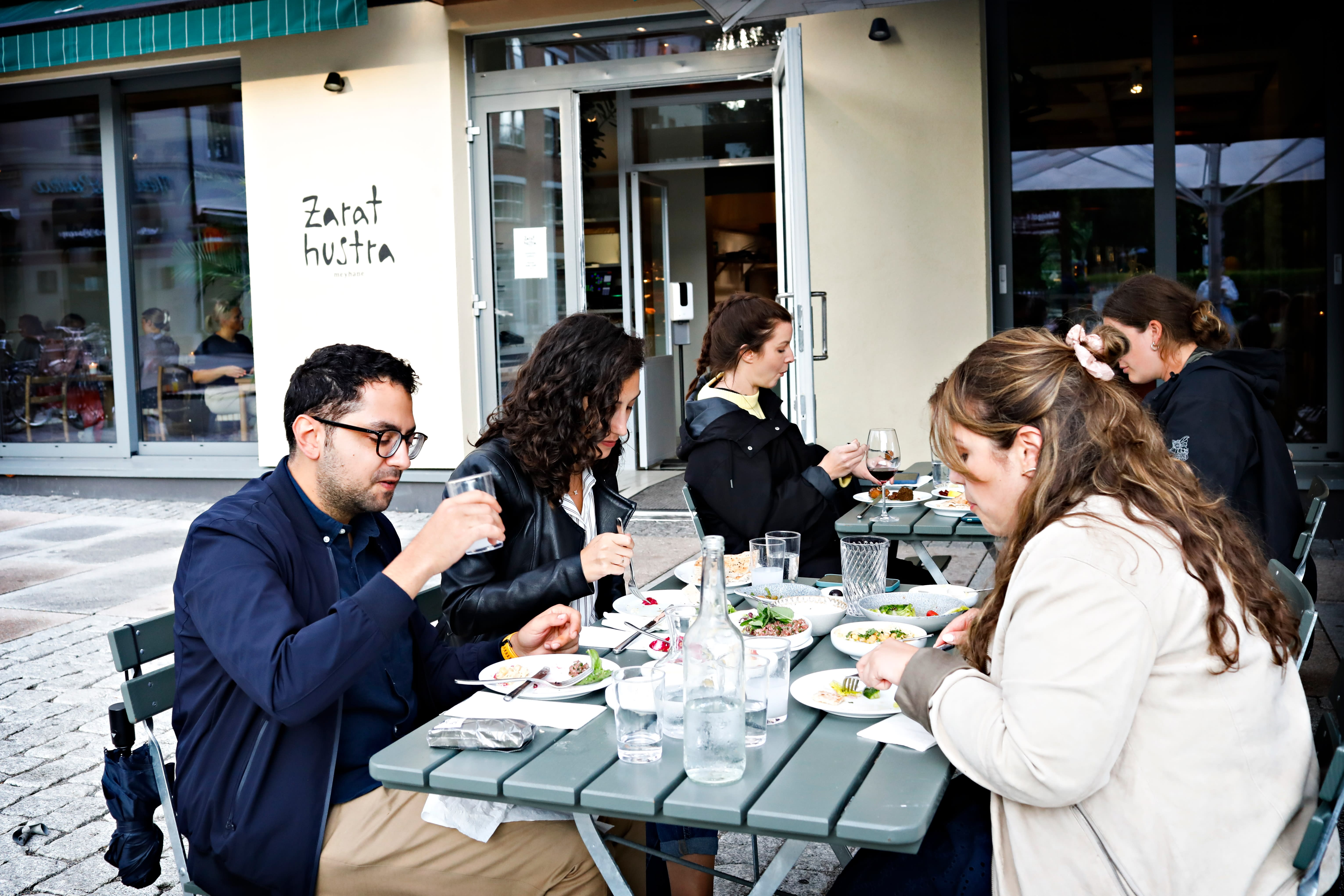 Fin uteserving. Bare se opp for sparkesykler i umiddelbar nærhet. 