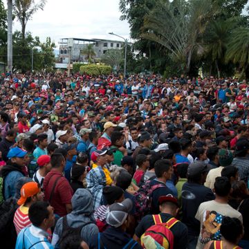 3000 migranter er vei til USA – stormer nå grenseport 