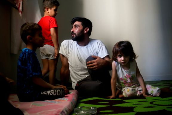 Dette landet har verdensrekord i syriske flyktninger per innbygger. – Alt vi drømmer om er å reise hjem.