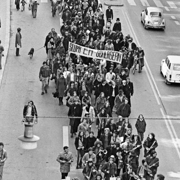 I 1975 protesterte flere tusen mot Melodi Grand Prix