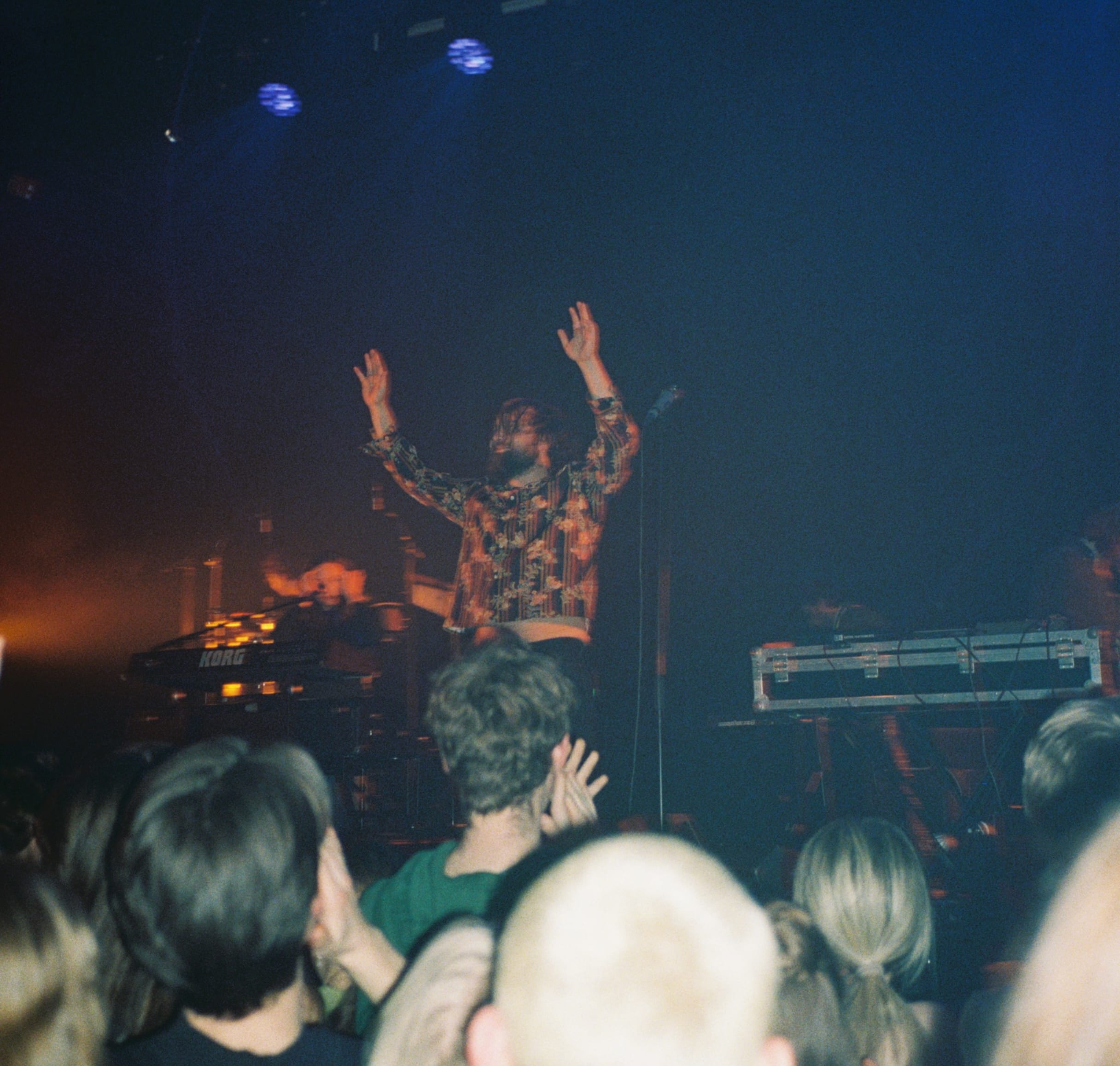 Her fra Svømmebassengs konsert i fjor. Og jeg var nok mer opptatt av å synge med enn å ta et prima bilde. 