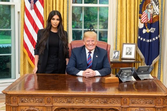  Trump lytter til Kardashian – benåder narkodømt oldemor