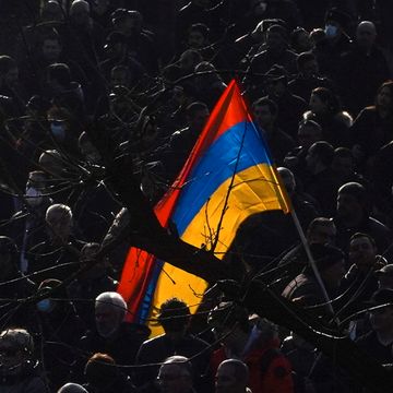 Regjeringsbygg stormet i Armenias hovedstad