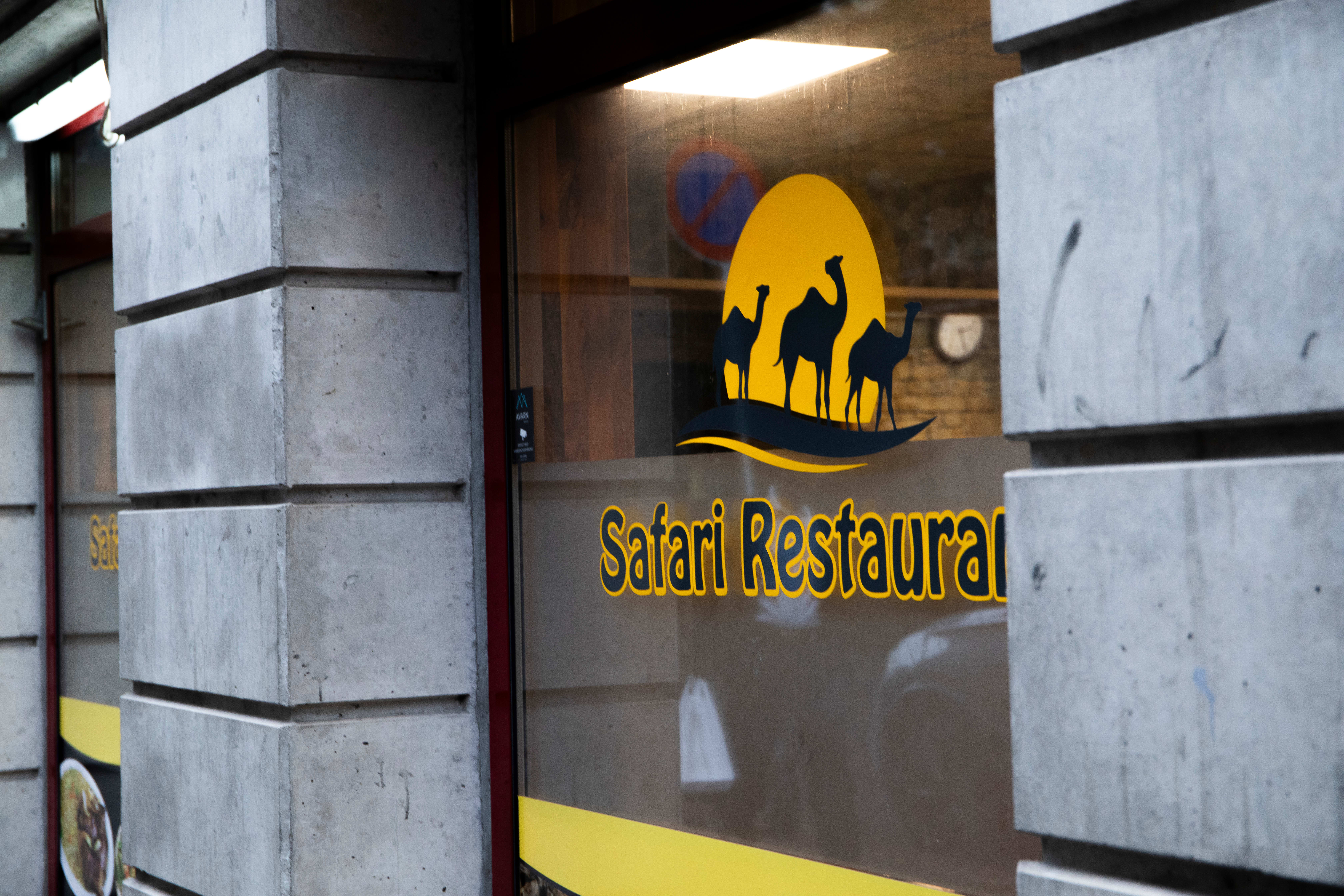 Om du vil teste somalisk mat, finner du Safari i Motzfeldts gate, fem minutter å gå fra Grønland torg.