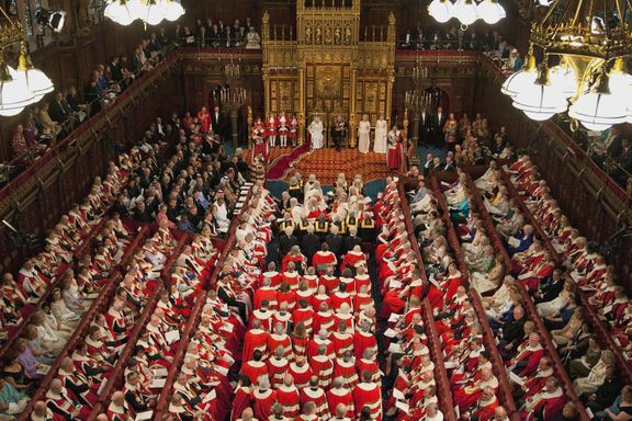 Opprør blant lordene tvinger Corbyn til å ta EØS-valg 
