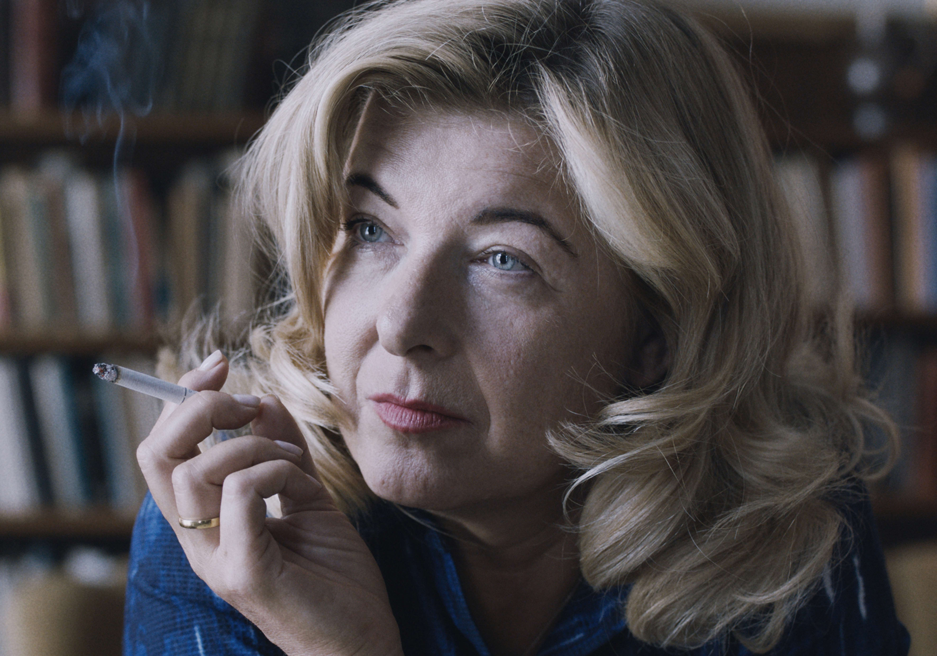 Paprika Steen spiller Tove Ditlevsen.