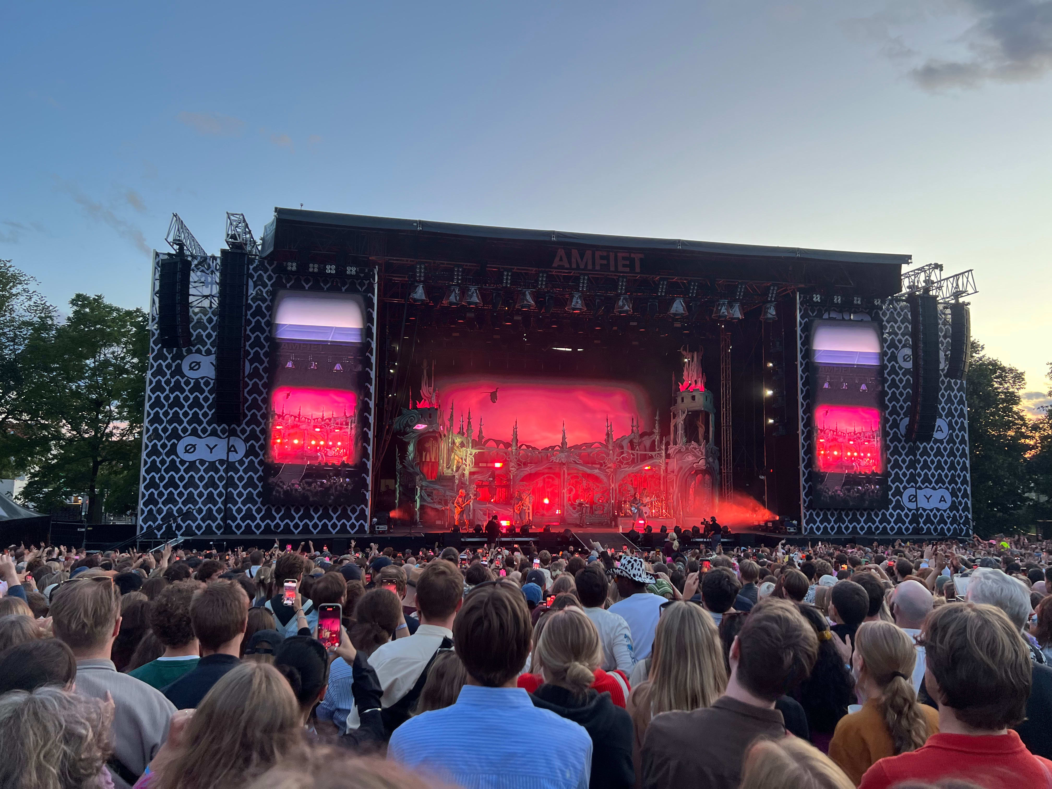 Chappell Roan var siste artist på hovedscenen på onsdag. 