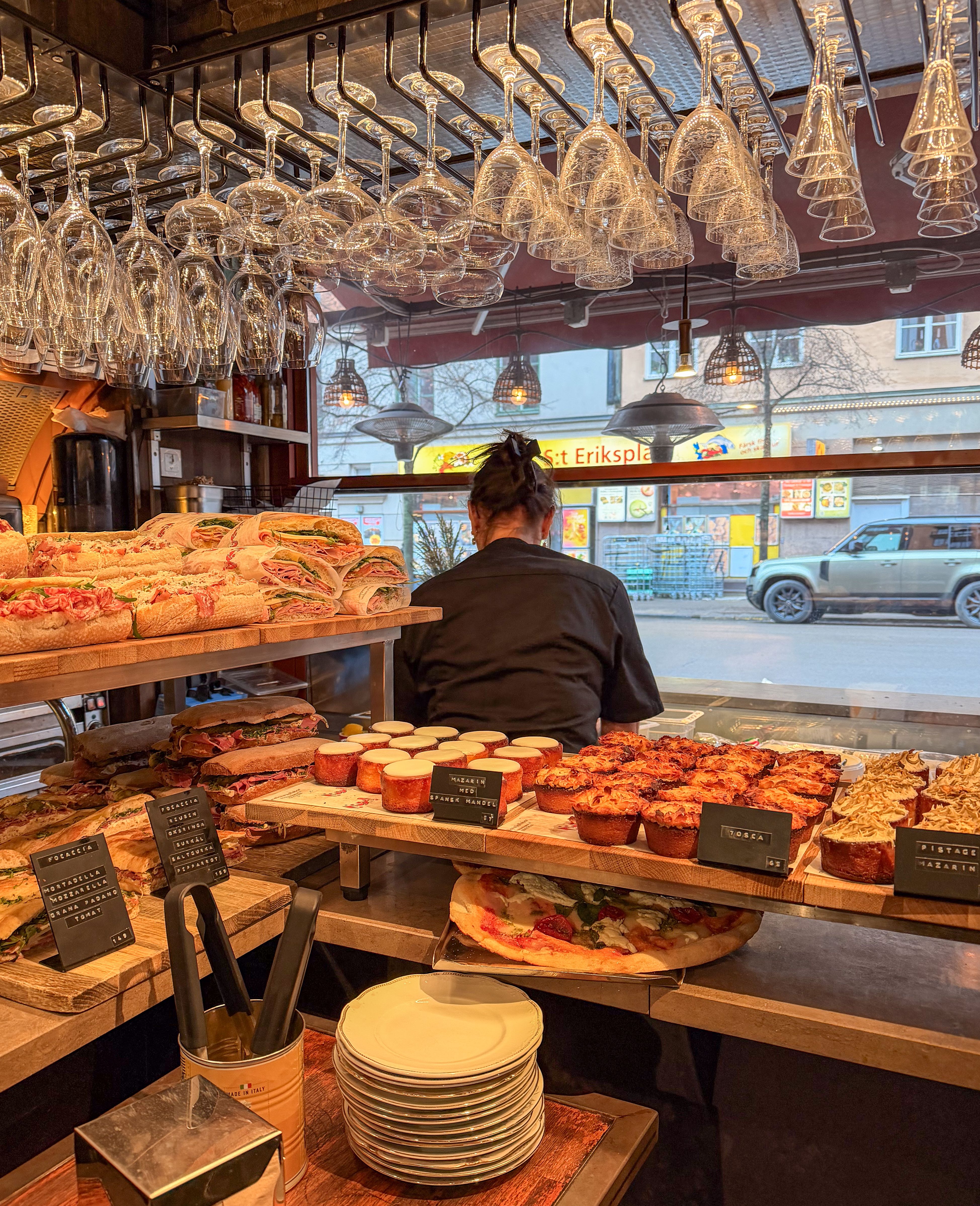 Både mackane og kakene her så himmelsk ut.