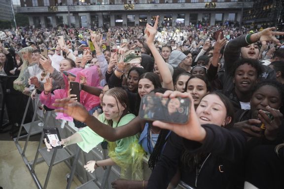Flere titalls tusen tenåringer på Rådhusplassen