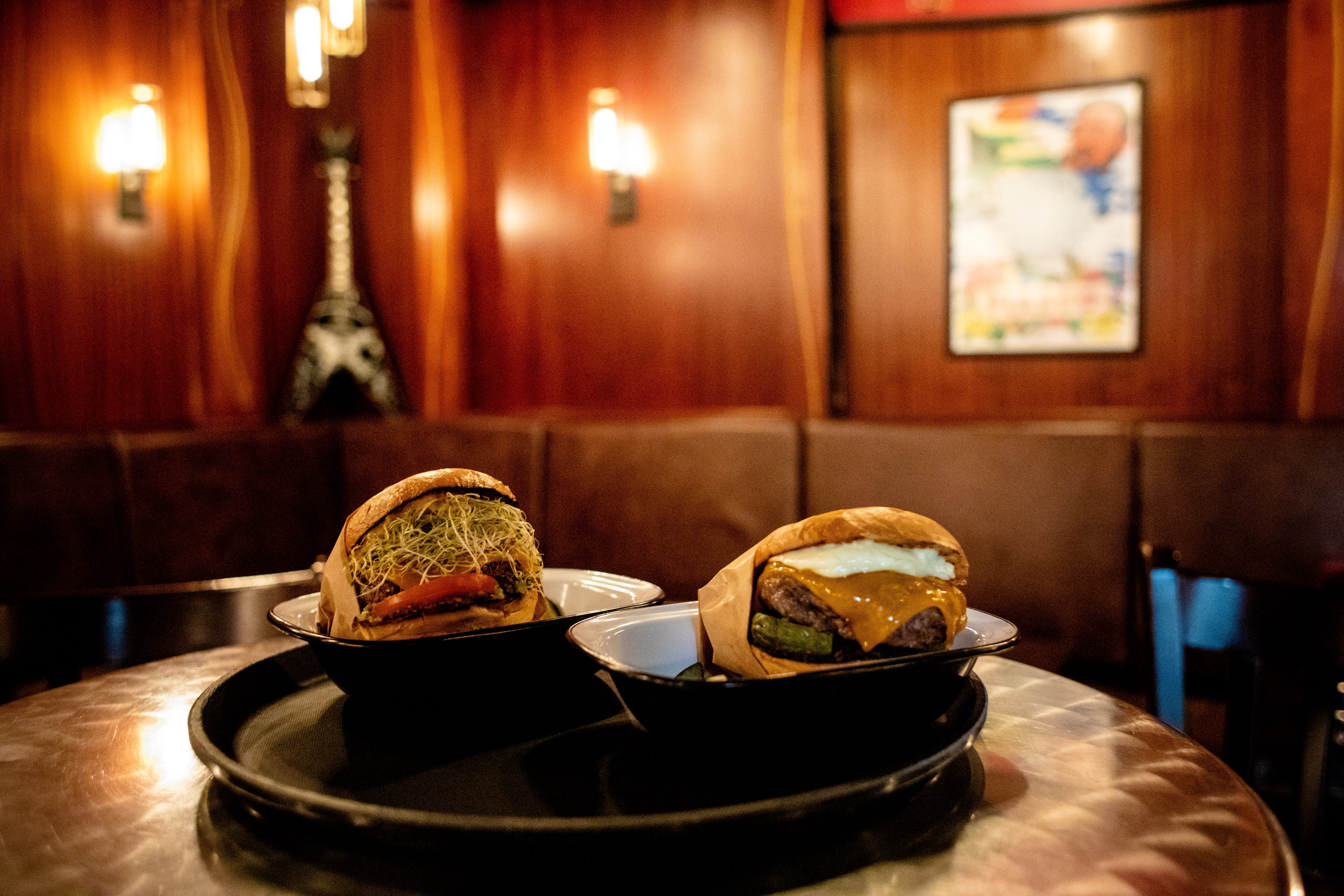 Fiasco byr på burgere med rocka navn.