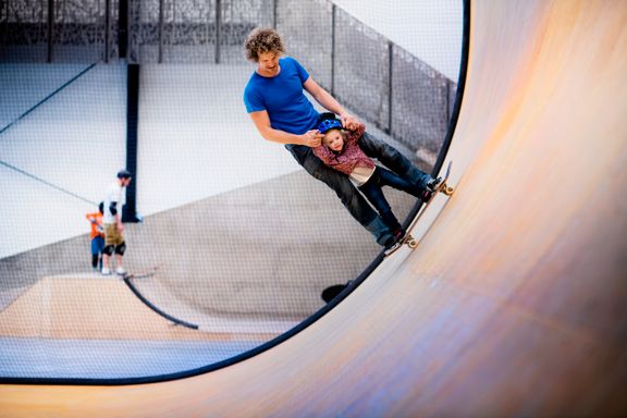 Skatehallen i Oslo: Stor suksess på små hjul