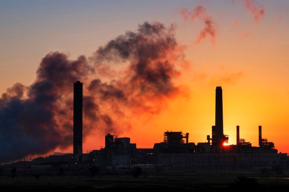 Globale CO2-utslipp på vei opp etter koronafall i 2020