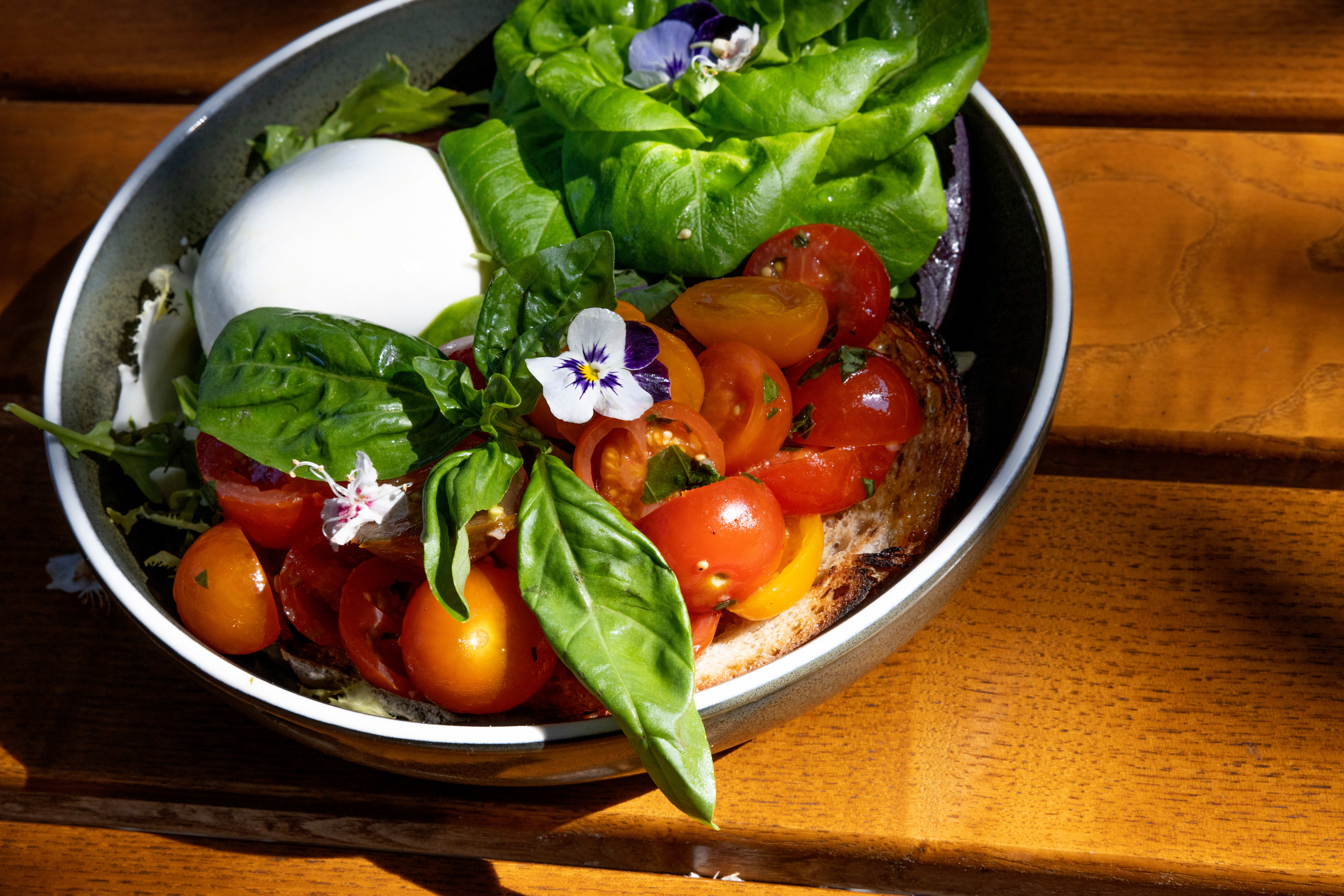 Burrata er nesten aldri feil. Dessverre skuffet tomatene. 