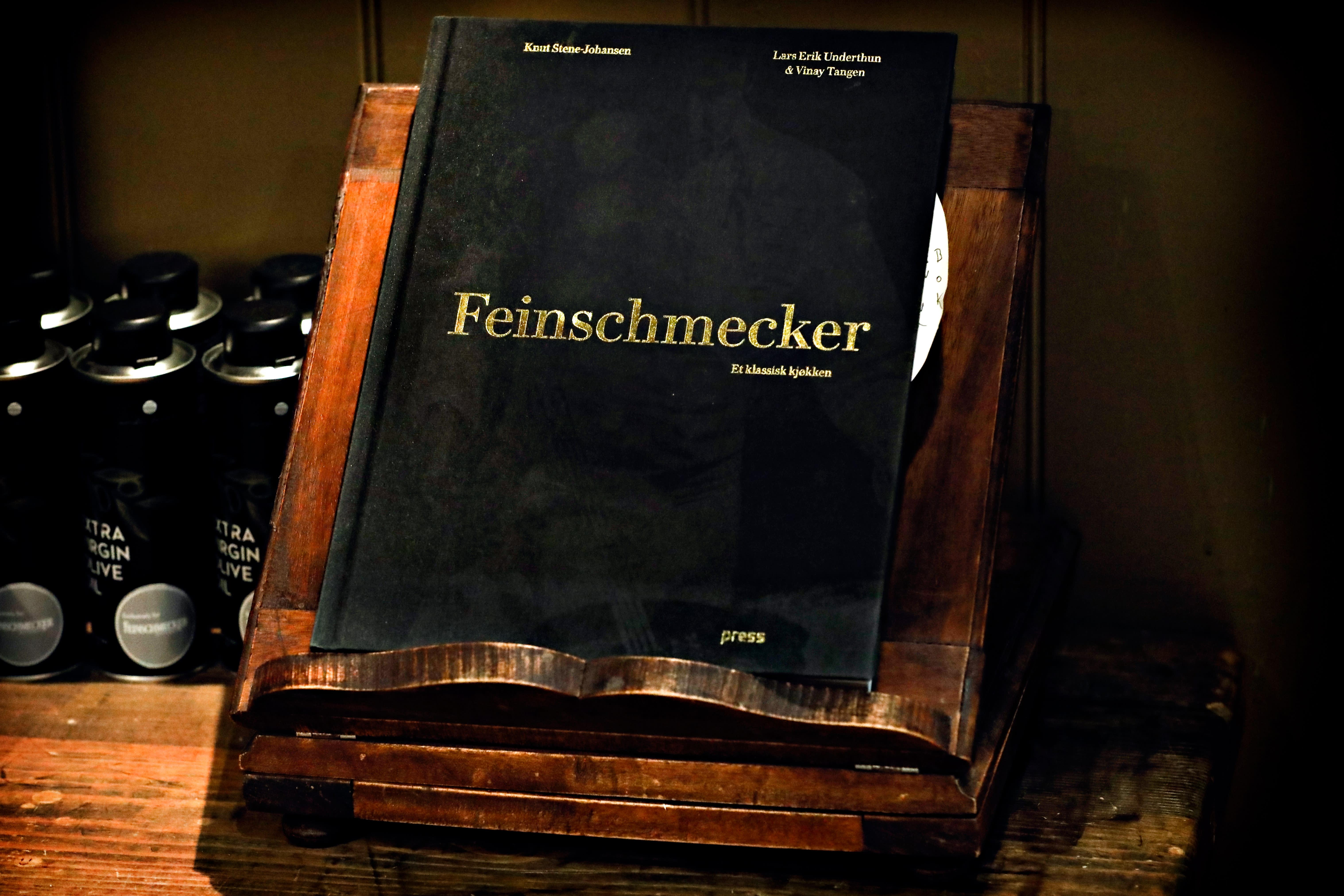 Bok om restauranten.