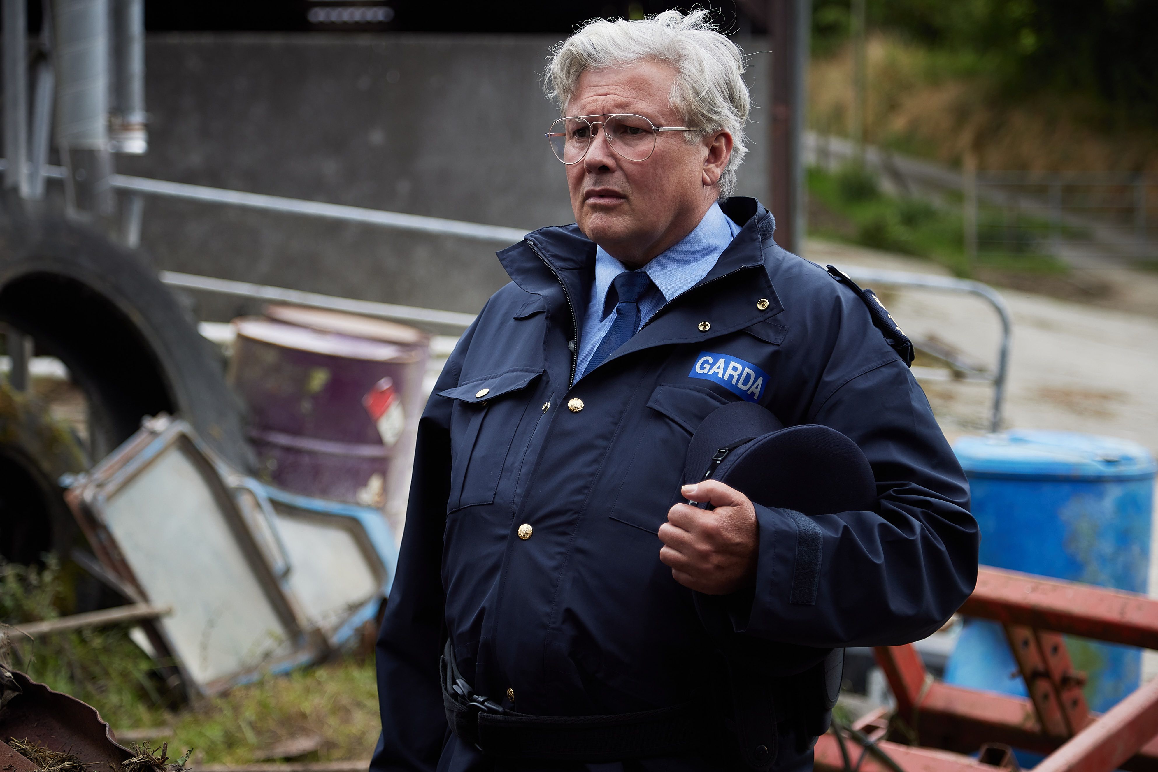 TV-anmeldelse av krimserien «Holding» med Conleth Hill