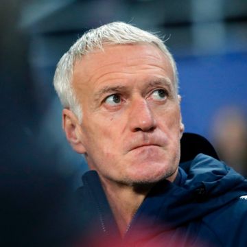 Frankrikes trener får krass kritikk i hjemlandet