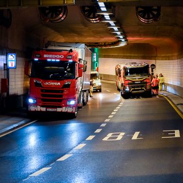 Kjørte feil vei i Operatunnelen – kvinne i 20-årene mistet livet