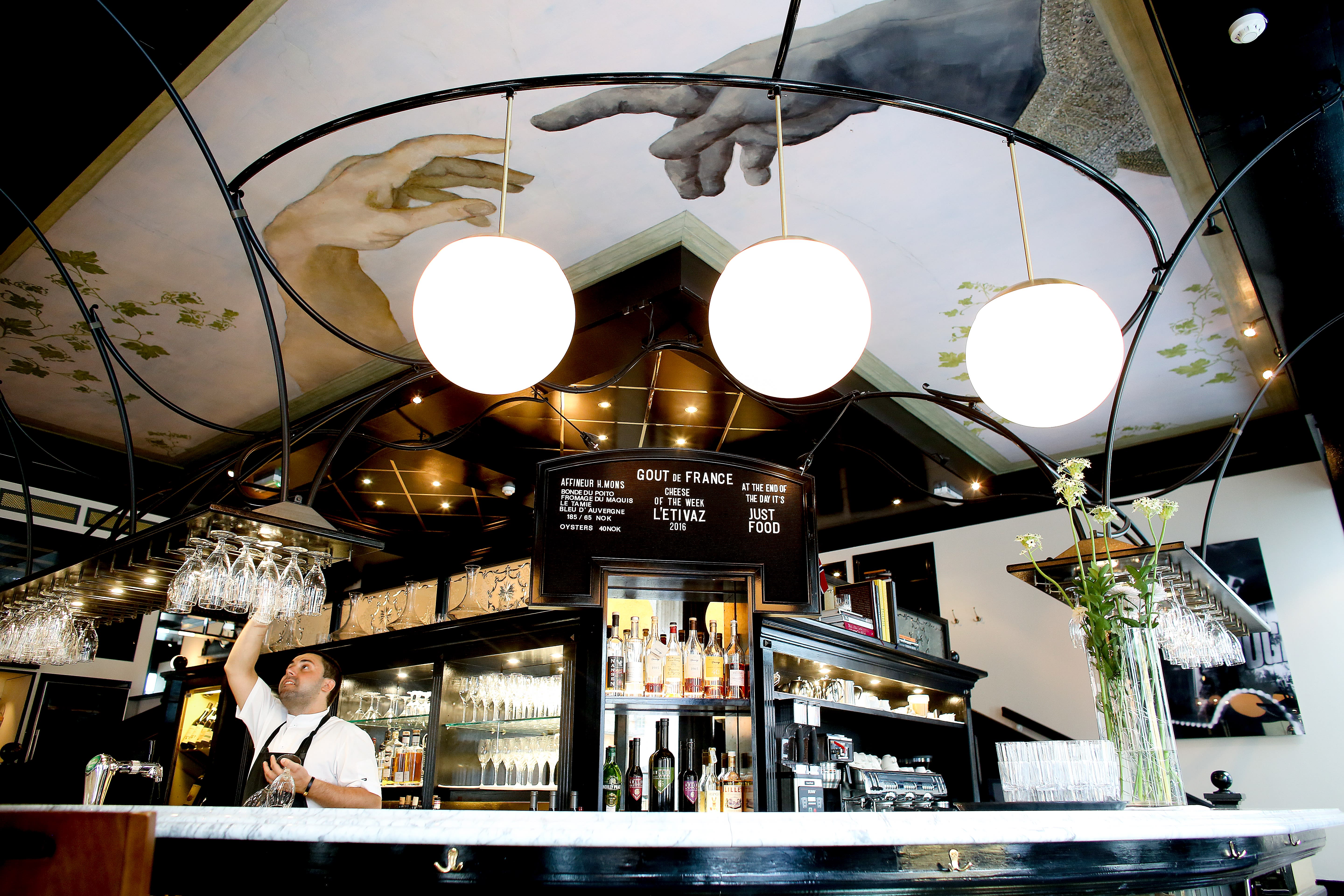 Hansken har et flott restaurantlokale. 