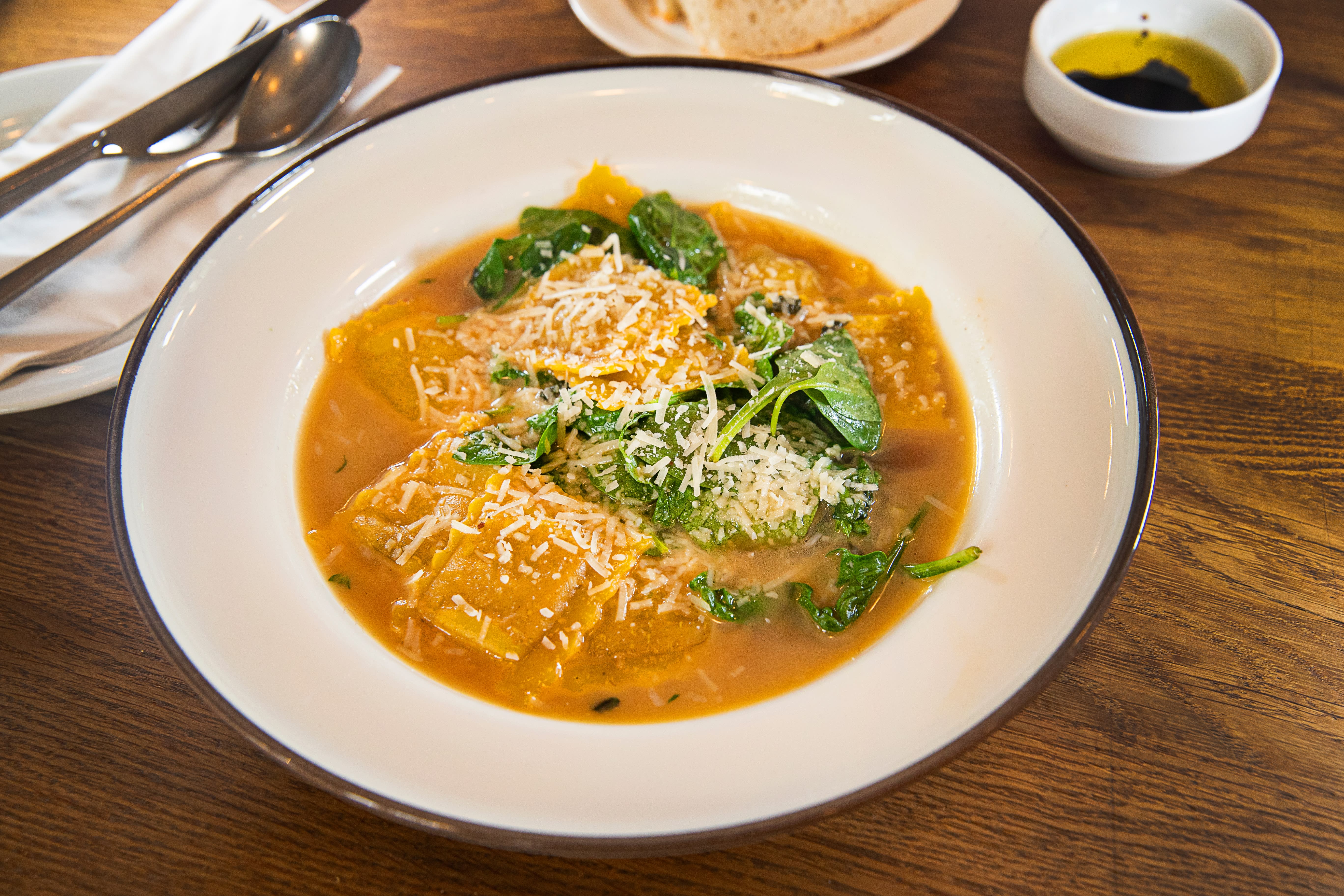 Oksehaleravioli er en av Trattoria Popolares mest populære retter.