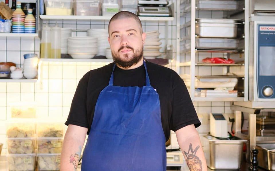 På Kafeteria August er kjøkkenet lite og kokkene få. Det gir små muligheter til å tilrettelegge for spesielle behov. 