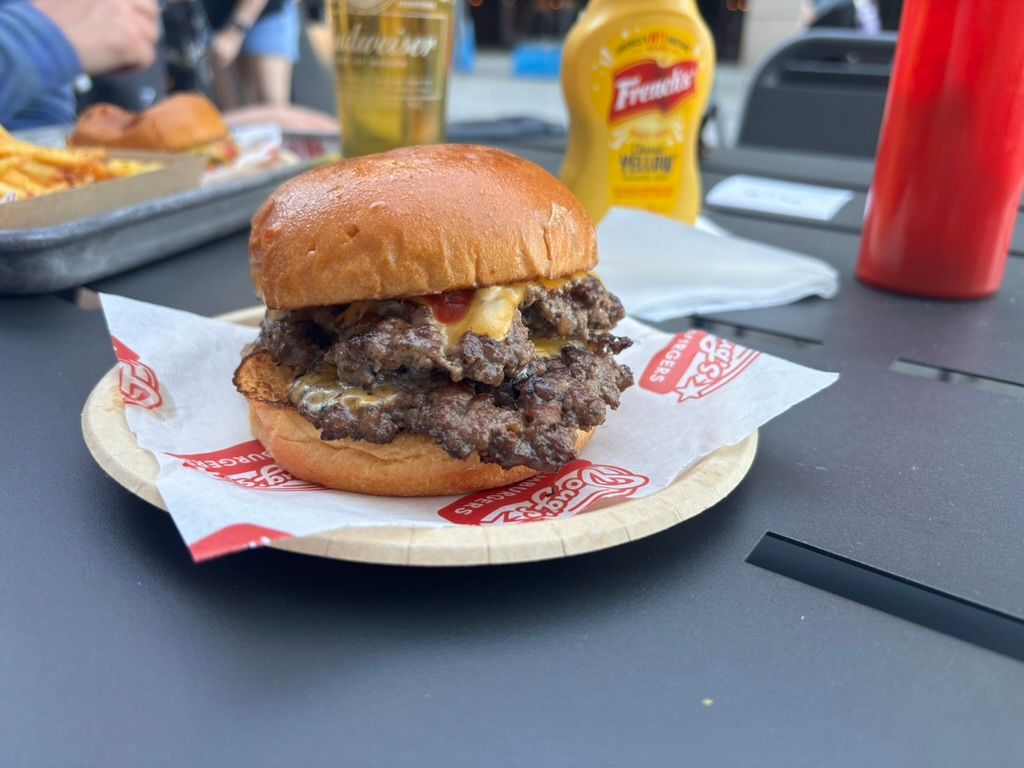 Vi har spist på 14 burgersteder. Her er dommen!