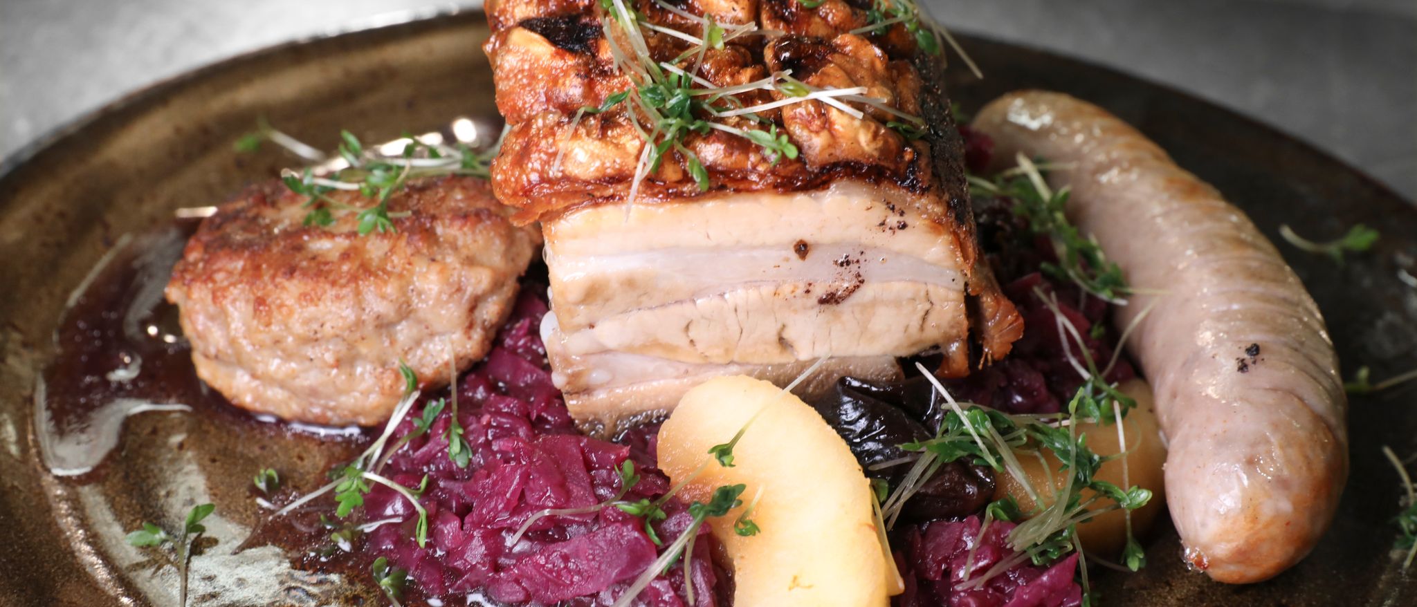 Her får du tradisjonell julemat i flotte omgivelser