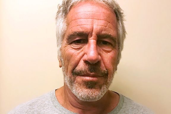 Fengselsdirektør har fått sparken etter Epsteins dødsfall
