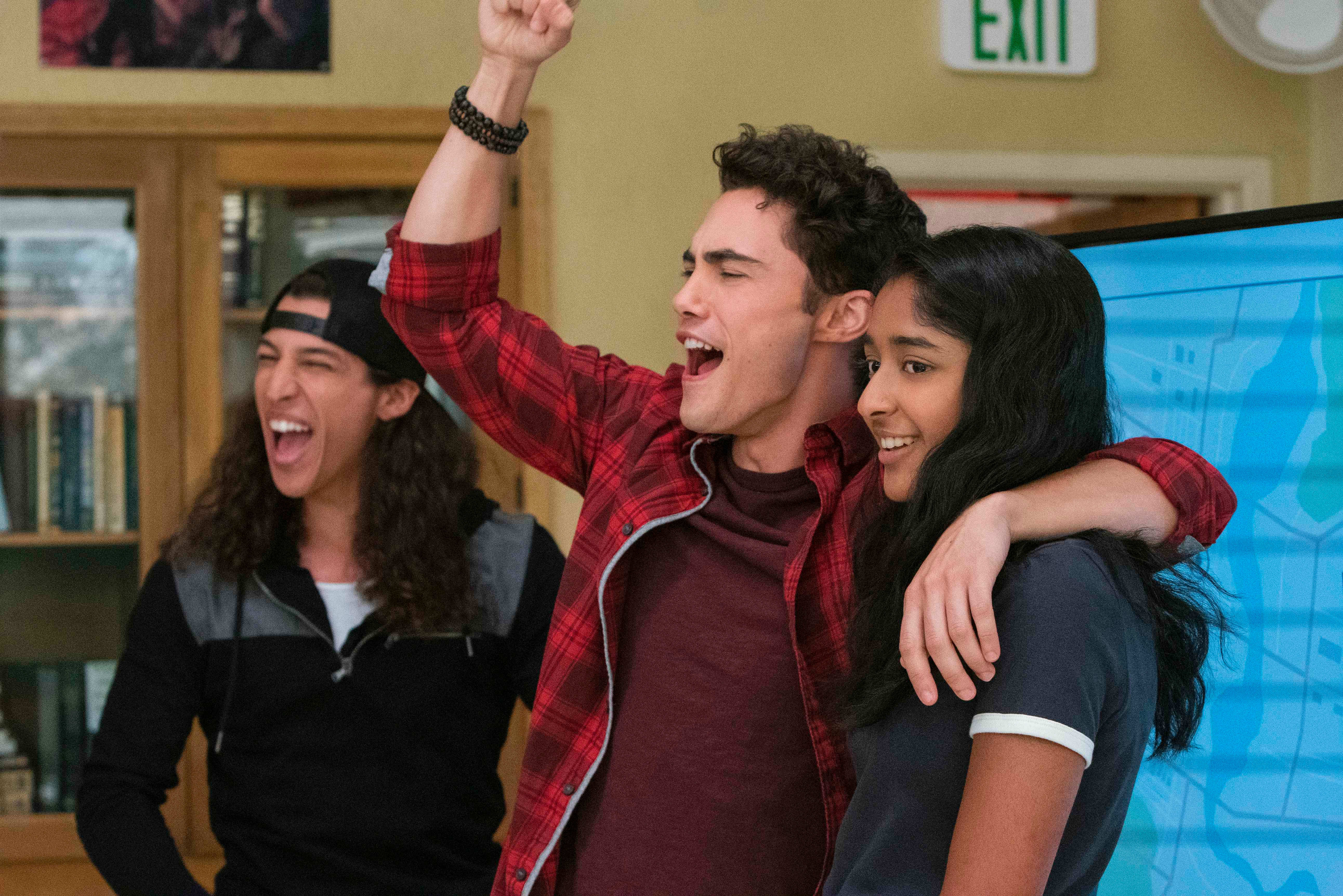 Devi (Maitreyi Ramakrishnan) er forelsket i skolens heiteste adonis, Paxton (Darren Barnet).