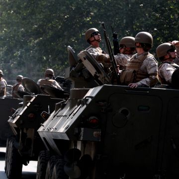 Nye protester i Chile: Soldater i gatene for første gang siden diktaturets fall
