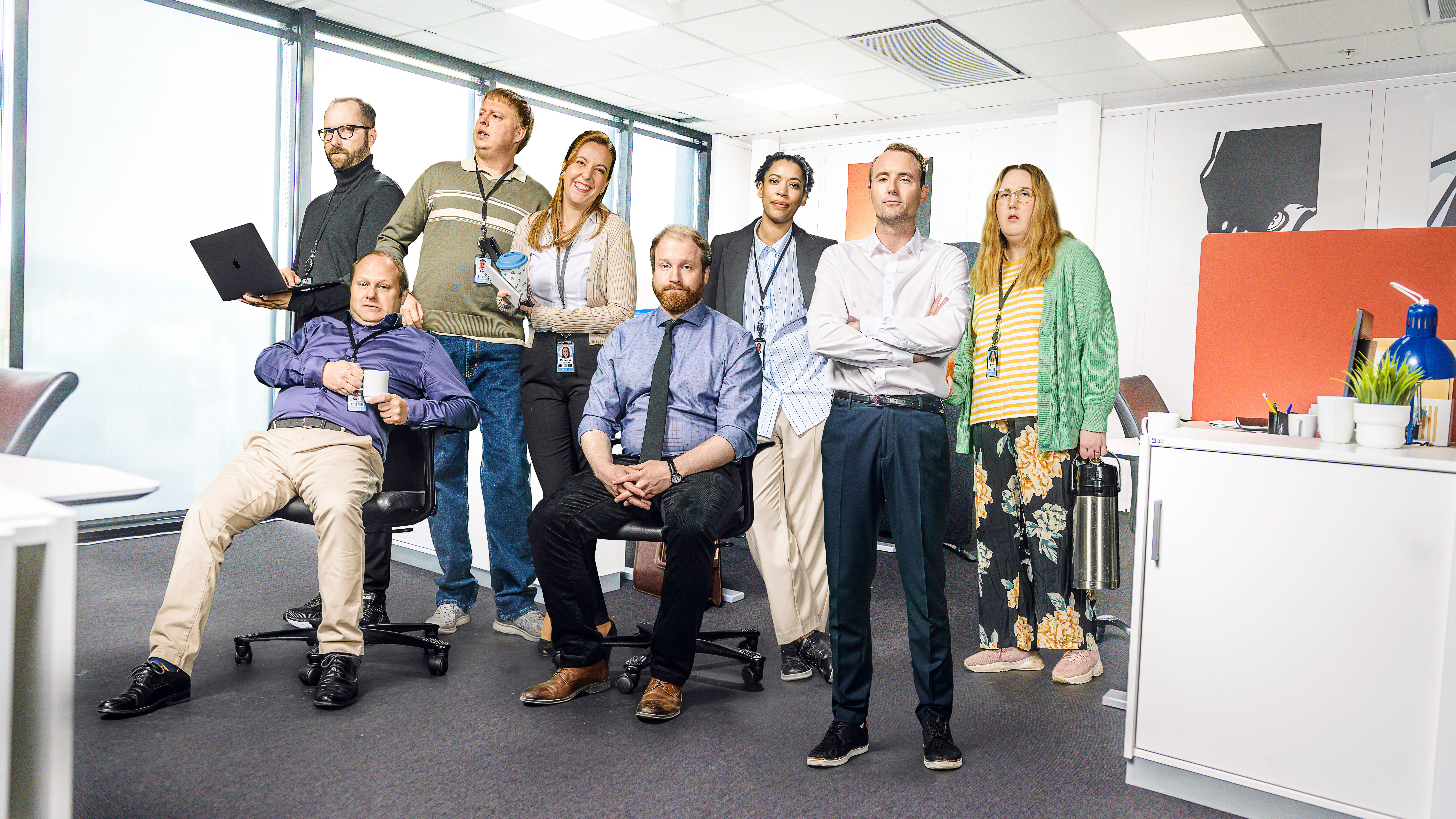 Gjengen på kontoret i «Lunch».