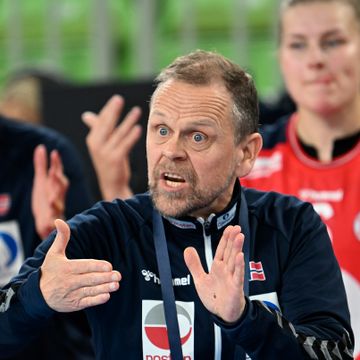 Hergeirsson svarer Sveits-treneren: – Kunne fått 10 mål til i baken