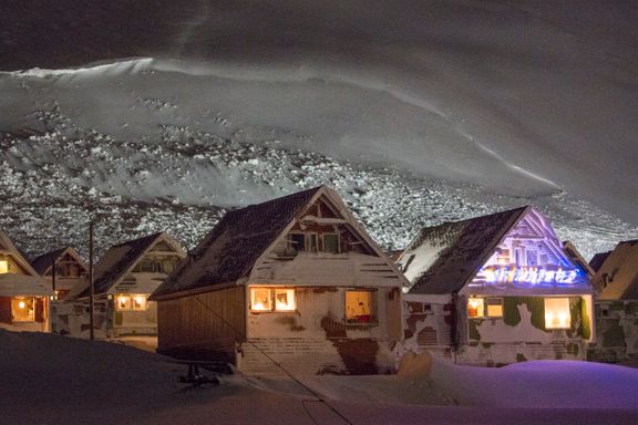  Flere boliger evakueres i Longyearbyen på grunn av rasfare 