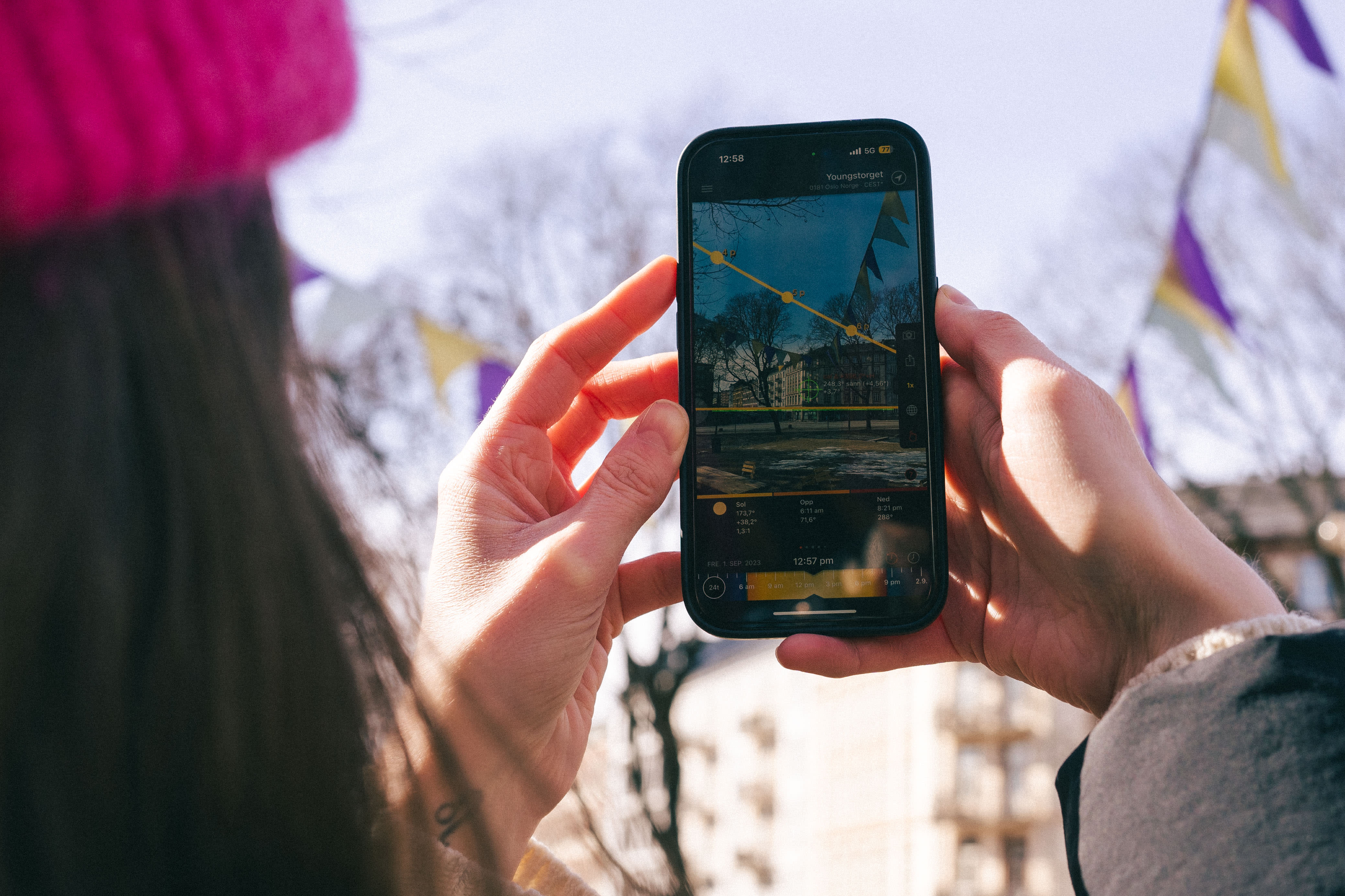 Her ser du hvordan appen fungerer. Den gule linjen er solens bane. 