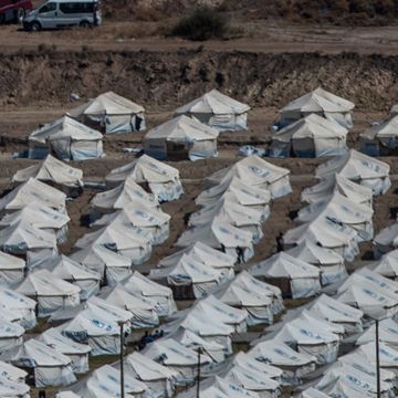 Gresk politi flytter asylsøkere til ny leir